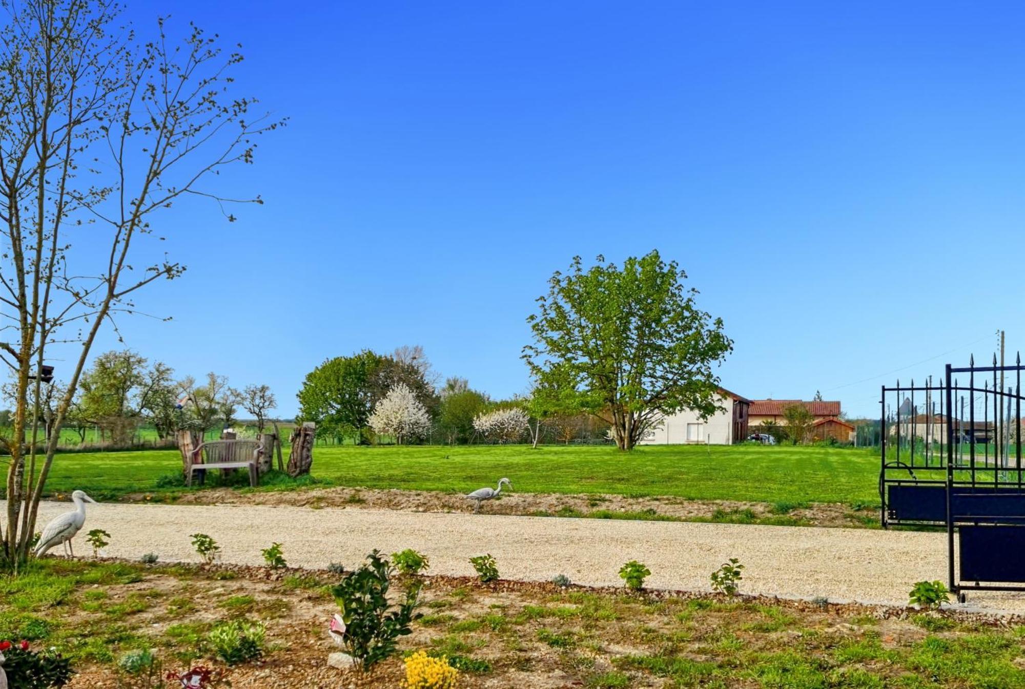 Les Piafs Du Der 1 Lägenhet Joncreuil Exteriör bild